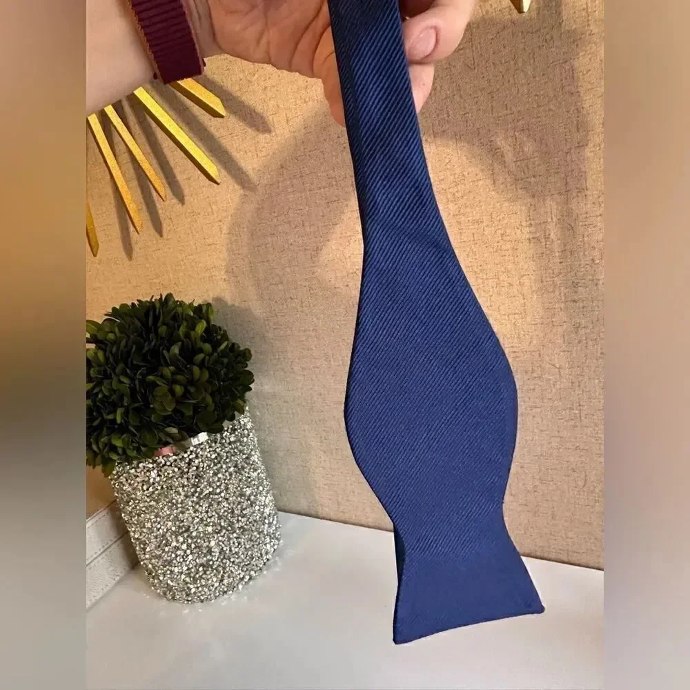 Classic Navy Blue Silk Bow Tie - Timeless Elegance